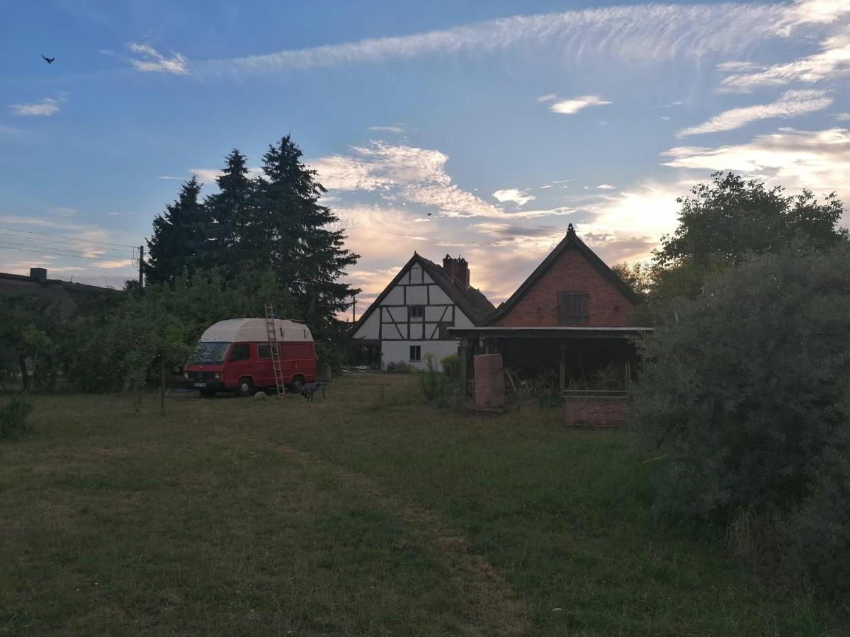 Fischerhaus Galenbeck Bed & Breakfast ภายนอก รูปภาพ